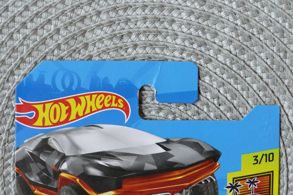 Hot Wheels autko "Resorak" GEOTERRA edycja 2021r.