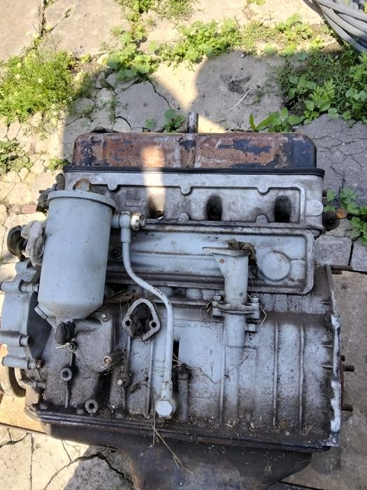 Продам двигун і коробку