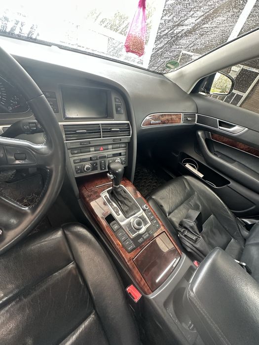 Свіжо пригнана Audi A6C6