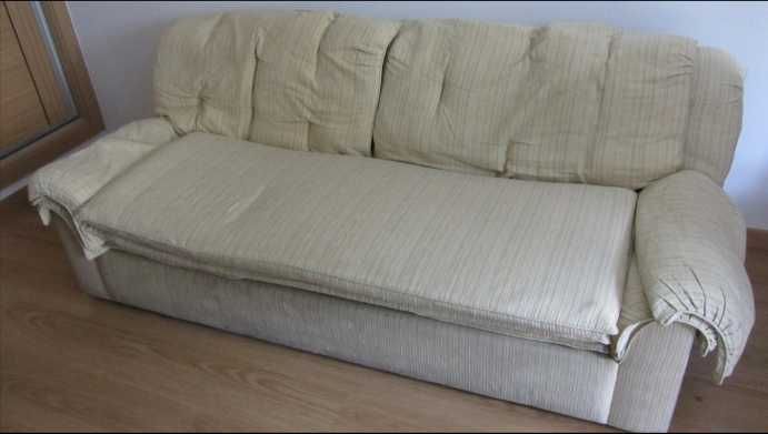 Sofá cama em tecido de 4 lugares.