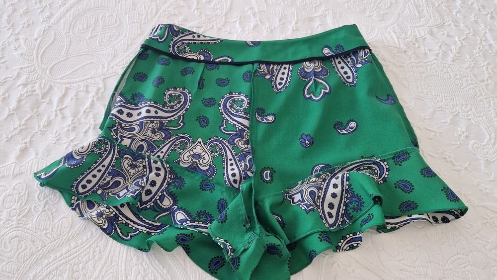 Calções estampadas Zara tamanho M
