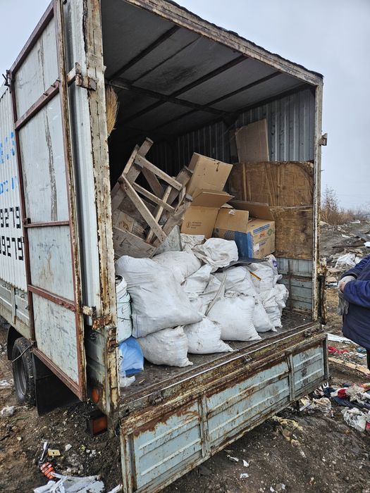 Вивіз будсміття старих меблів мотлоху вантажоперевезення вантажники