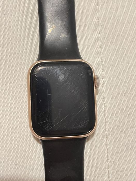 Watch Apple Se!!