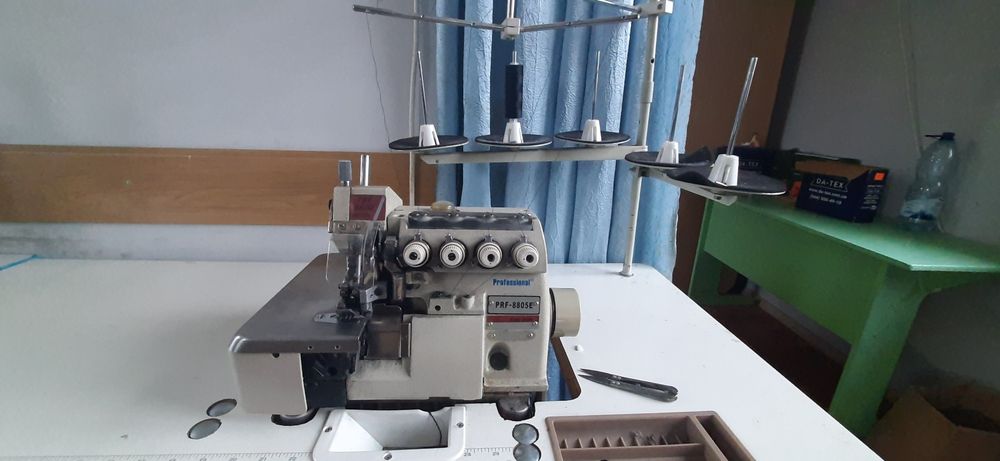 Оверлок п'ятиниточний Professional