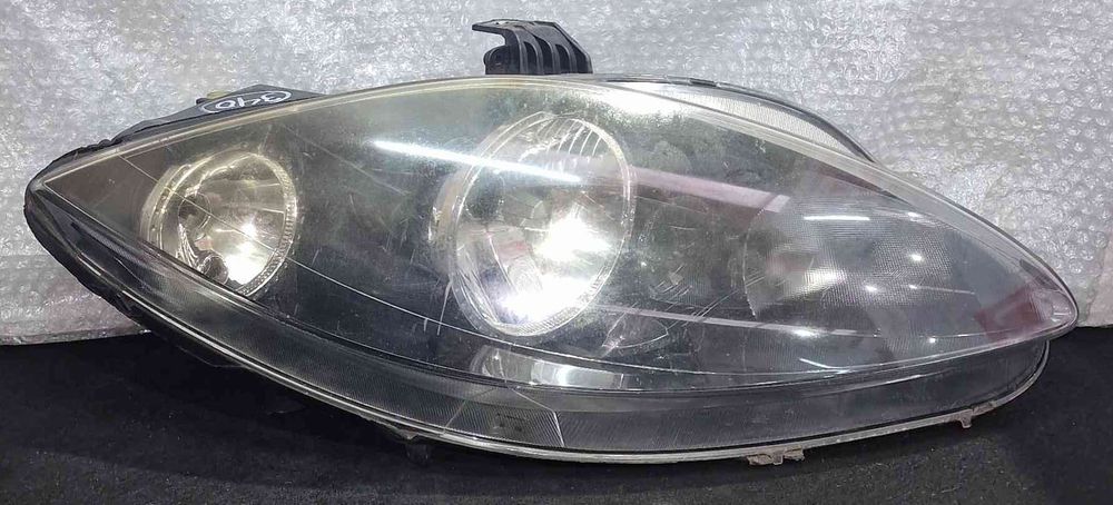 Ótica / Farol Direito 5P1941006D - SEAT LEON