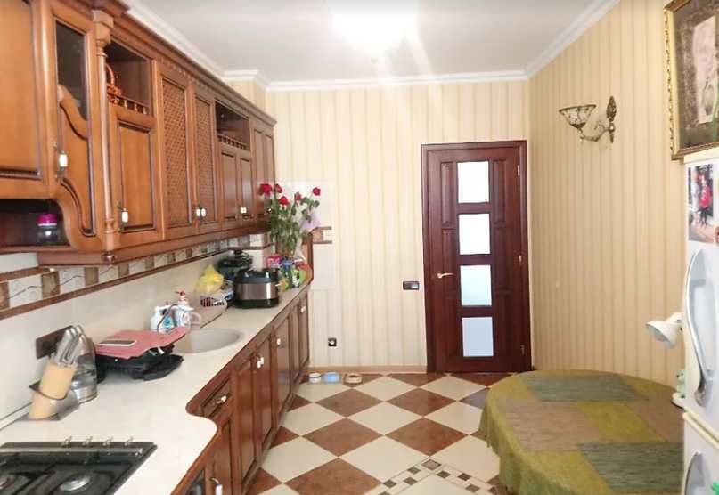 СРОЧНО__2-к кв. с ремонтом возле ЖК "4 сезона".Кирпичн.дом__ЛУЧШИЙ Р-Н