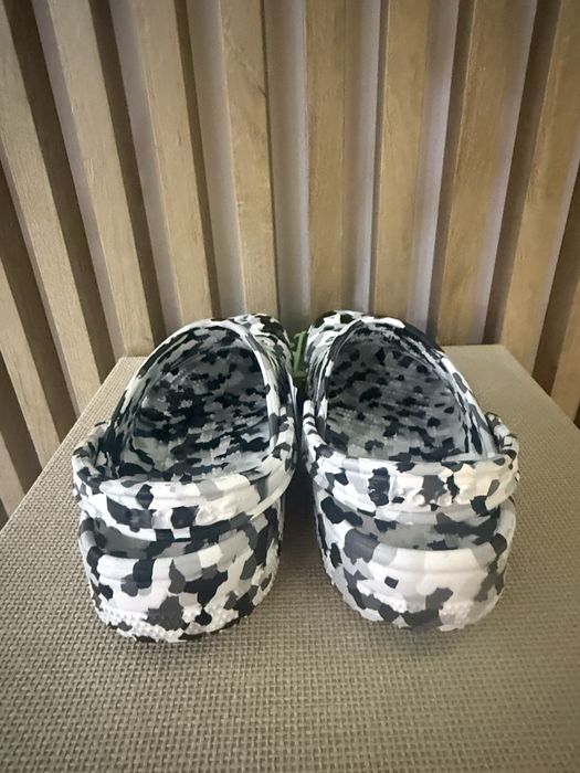 Klapki Crocs ClassicConfetti m5/w7 37-38 Nowe