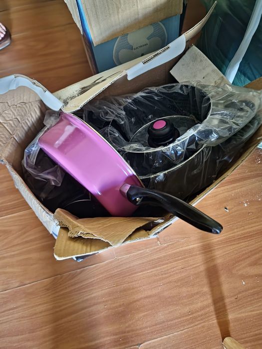 Vários móveis e utensílios para a casa