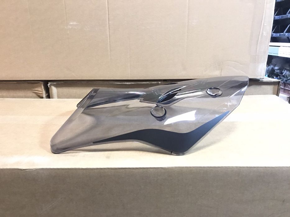 Вітрове скло Bajaj Dominar UG2