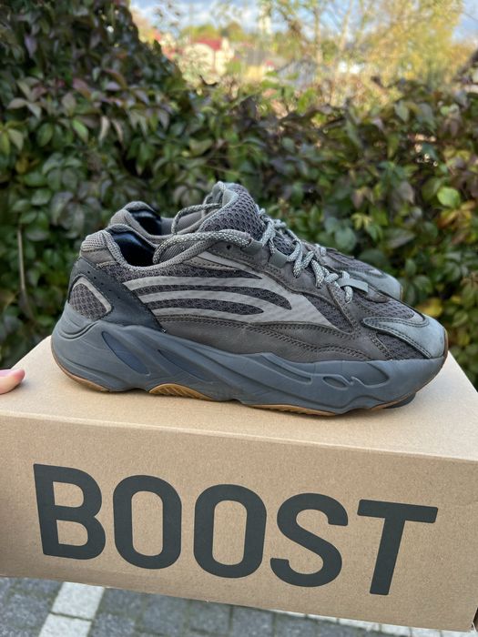 Adidas Yeezy Boost 700 V2 Mauve sneakersy brązowe daddy shoes 41 1/3