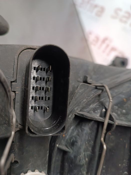 Ótica / Farol Direito SEAT IBIZA III - 6L1941022A
