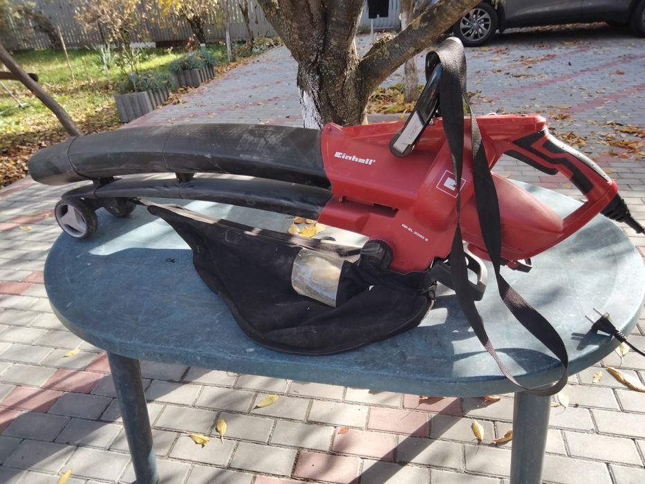 Пилосос для листя