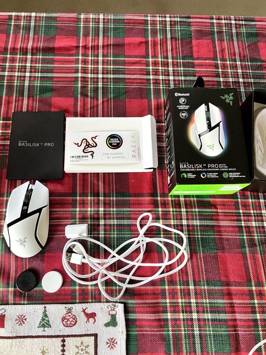 Mysz Razer Basilisk v3 Pro white edition