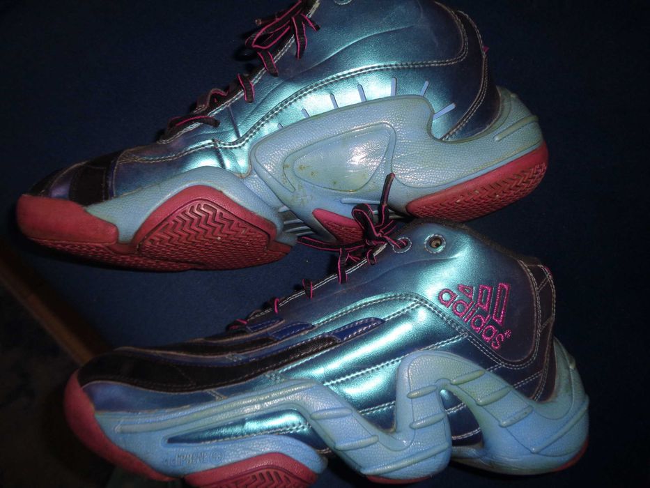 Buty męskie zimowe Adidas w kolorze metaliczno niebieskim