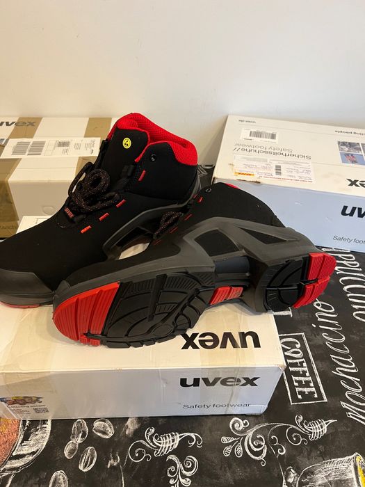 Buty robocze Uvex r43