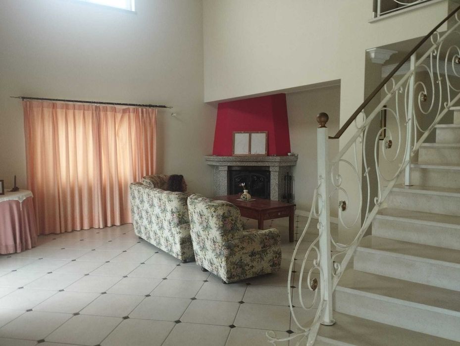 Moradia independente, c/ Acabamentos e Conforto excepcionais Tondela