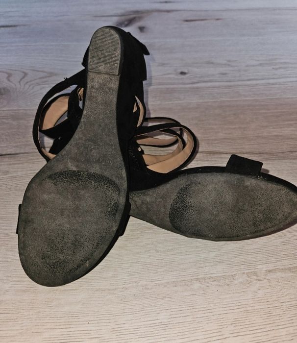 Sandały czarne rozmiar wkładki 23cm