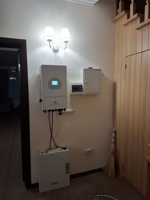 Встановлення инвертора та АКБ, а також сонячних станцій