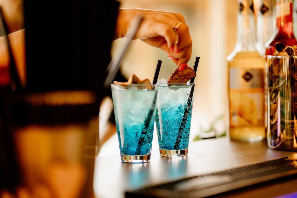 Drink Bar • Mobilne usługi barmańskie • Obsługa barmańska • Barman