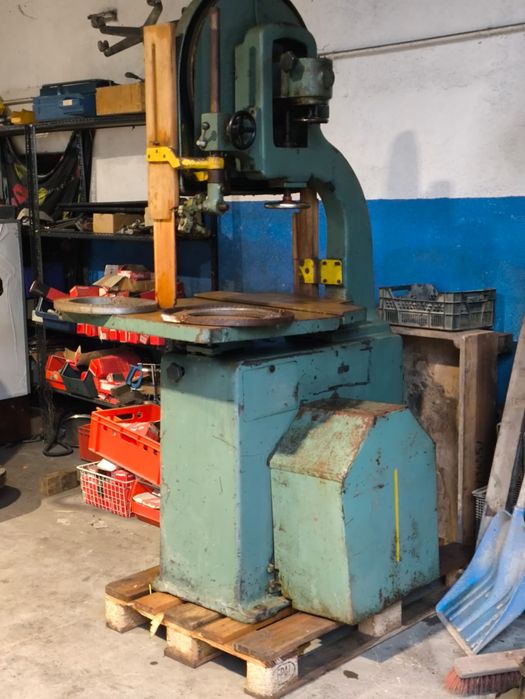 Piła przecinarka taśmowa do drewna i metalu