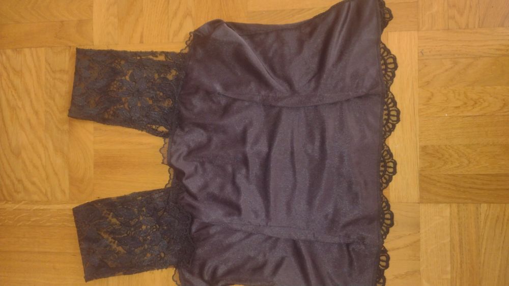 Bluzka czarna z gipiury roz.L