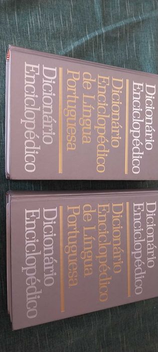 Dicionário Enciclopédico da Língua Portuguesa