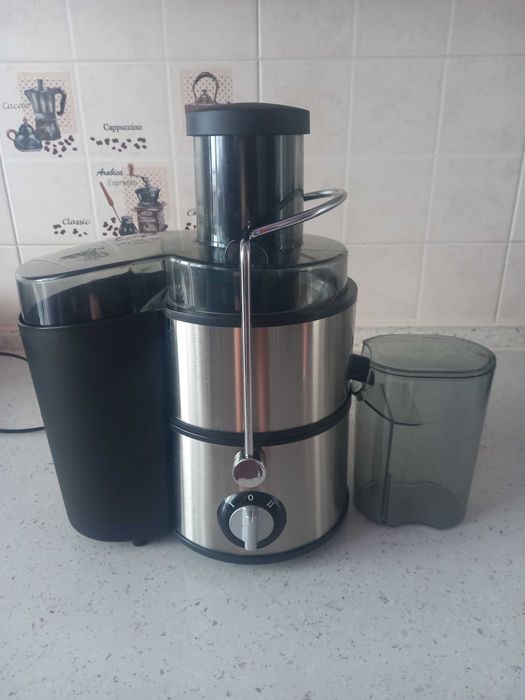 продам соковыжималку Scarlett SC-016 в отличном состоянии