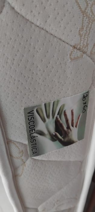 Colchão viscoelastico para cama de bebé