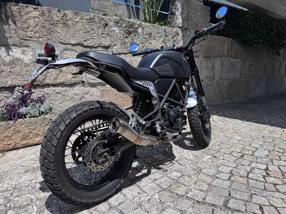 Mitt 125 DS Scrambler All Black