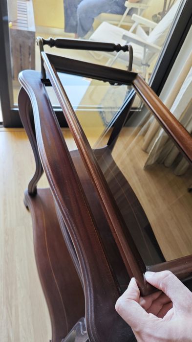 Carrinho de sala em madeira mogno