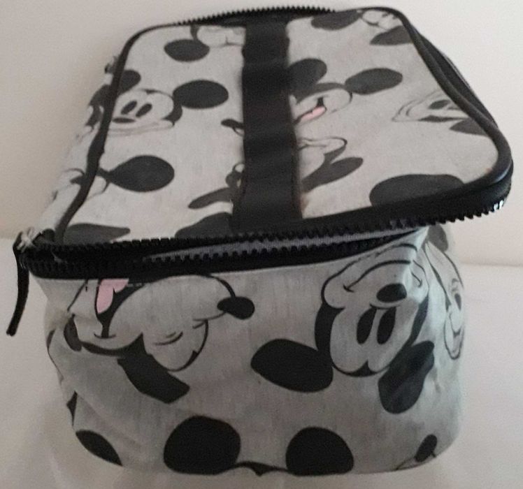Necessaire Mickey impermeável como novo