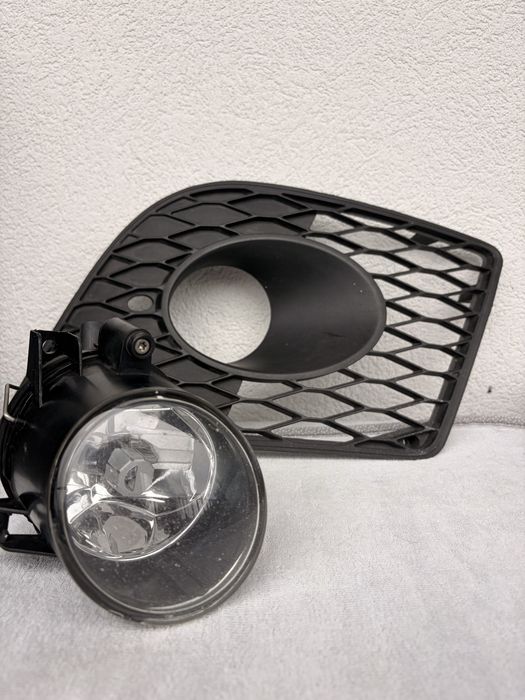 Grelha e farol nevoeiro seat leon 1p Fr