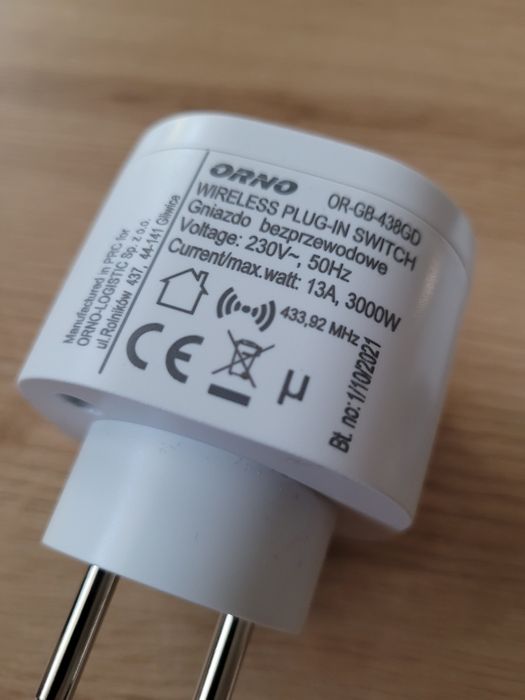 Gniazda na pilota  Orno