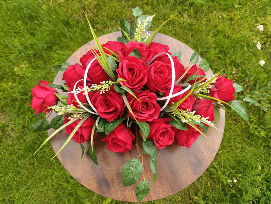 Stroik wiązanka róże premium sztuczne kwiaty bukiet na grób cmentarz