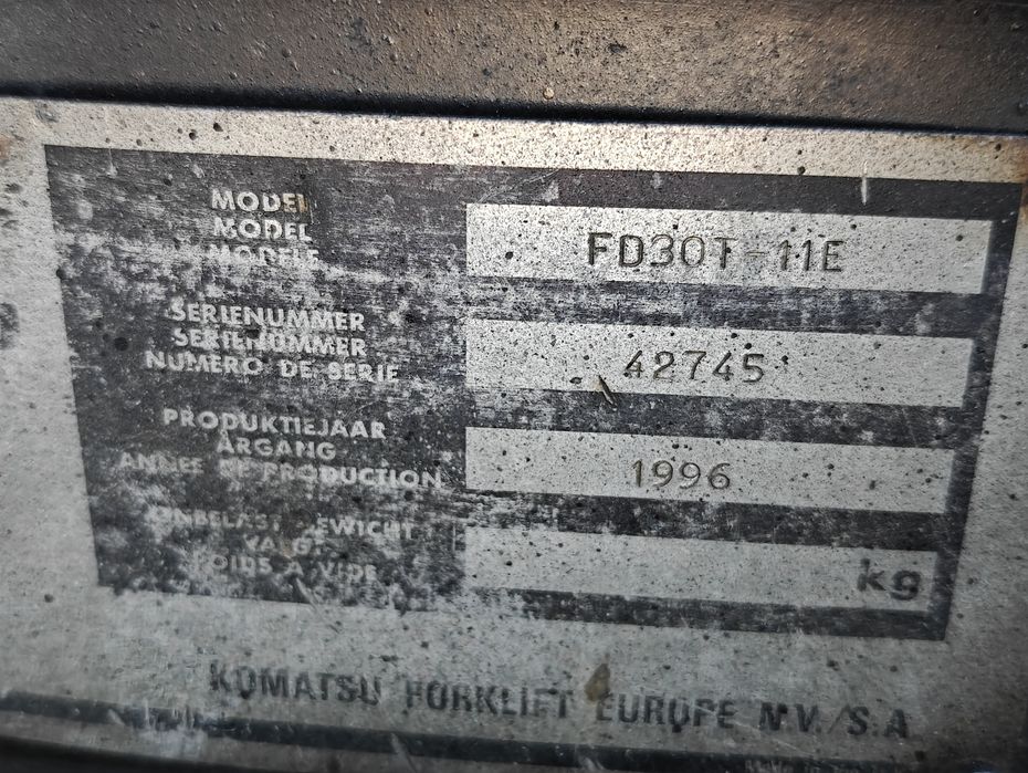 Wózek widłowy Komatsu FD30 3T Diesel Pompowane opony Przesuw Boczny