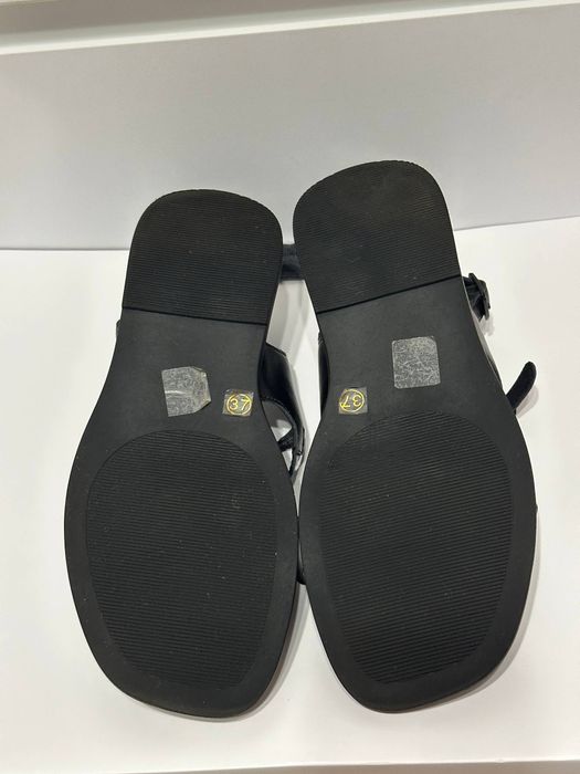 Сандалі жіночі Estro