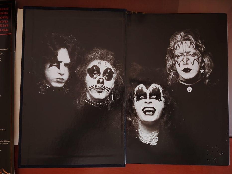 Kiss "The Definitive Collection" 5 Disc set in mini guitar case
