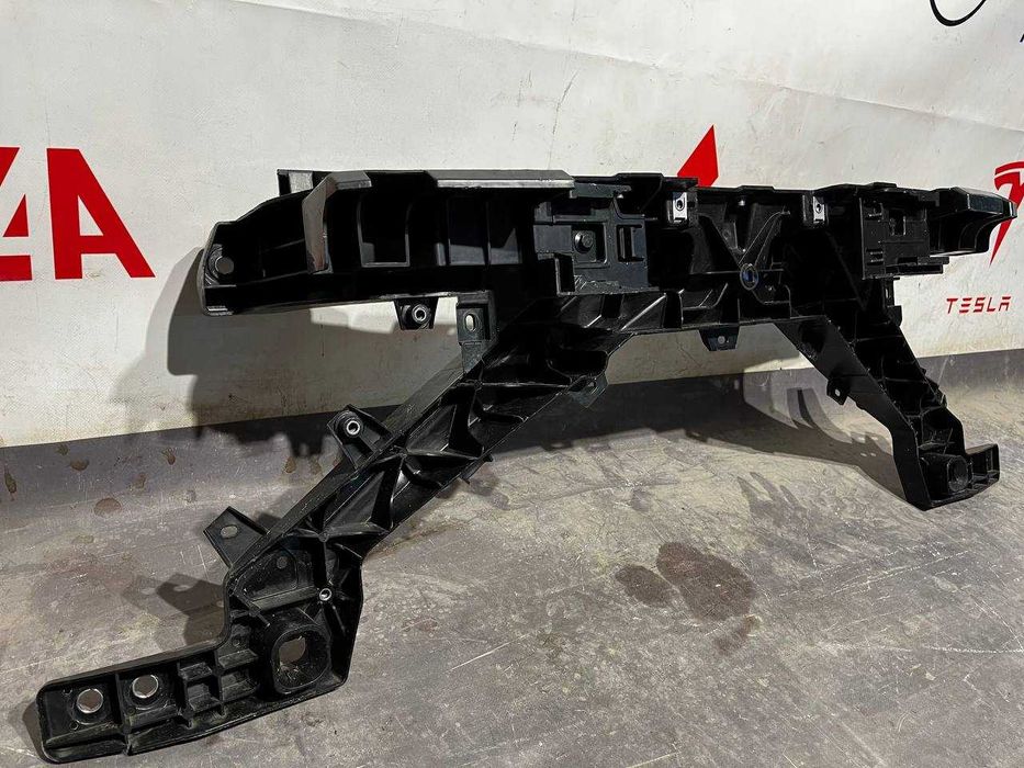 Панель передня телевізор Тesla model 3 24+highland  1711743-00-F