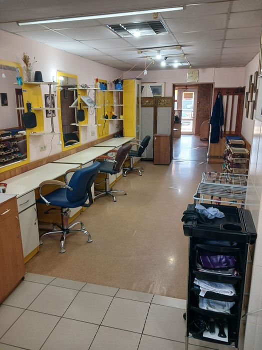 Здам частину приміщення в оренду.власник