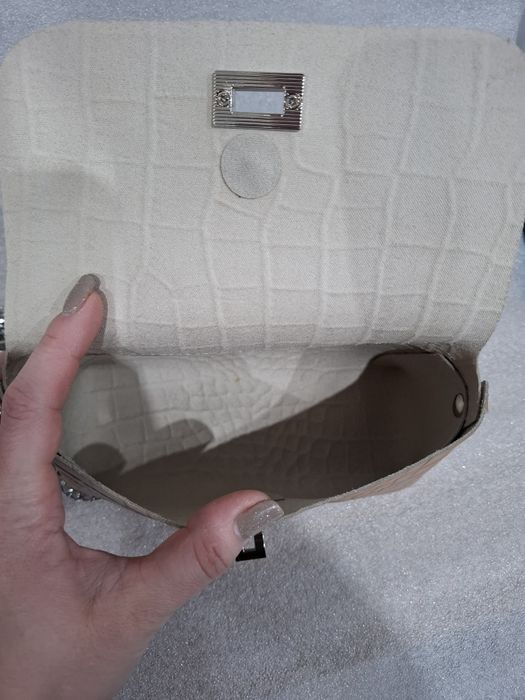 Torebka crossbody z łańcuszkiem Batycki