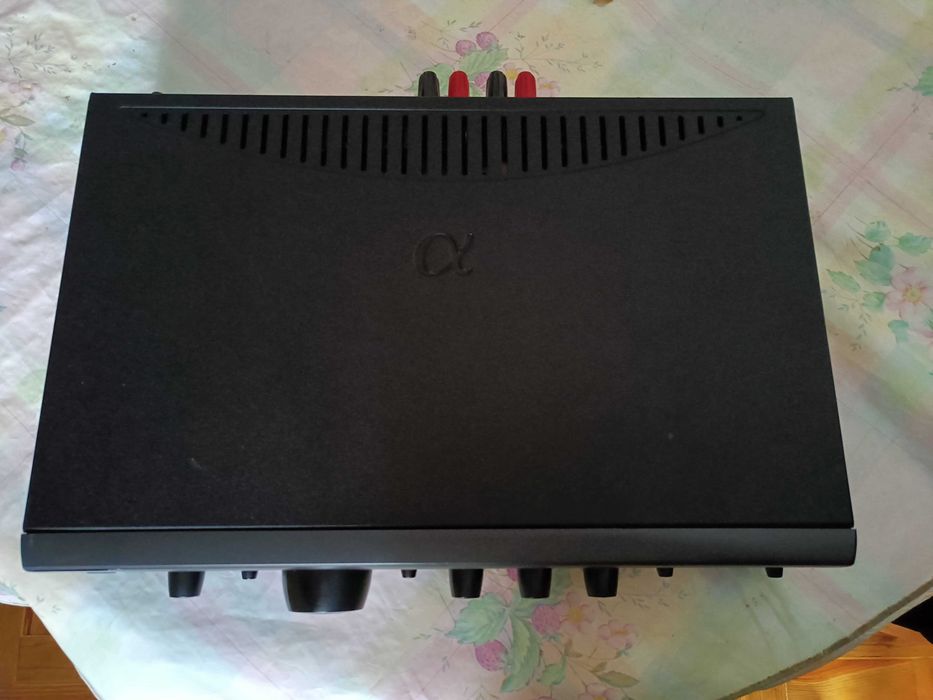 Arcam Alpha 7R Amplifier with Remote Control64168924403970122