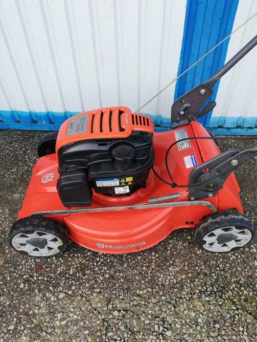 Corta relva Husqvarna excente estado
