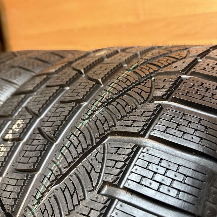 285/35/19 Pirelli Sottozero Winter ll зимові шини 285 35 R19 99V нові резина (Пара)