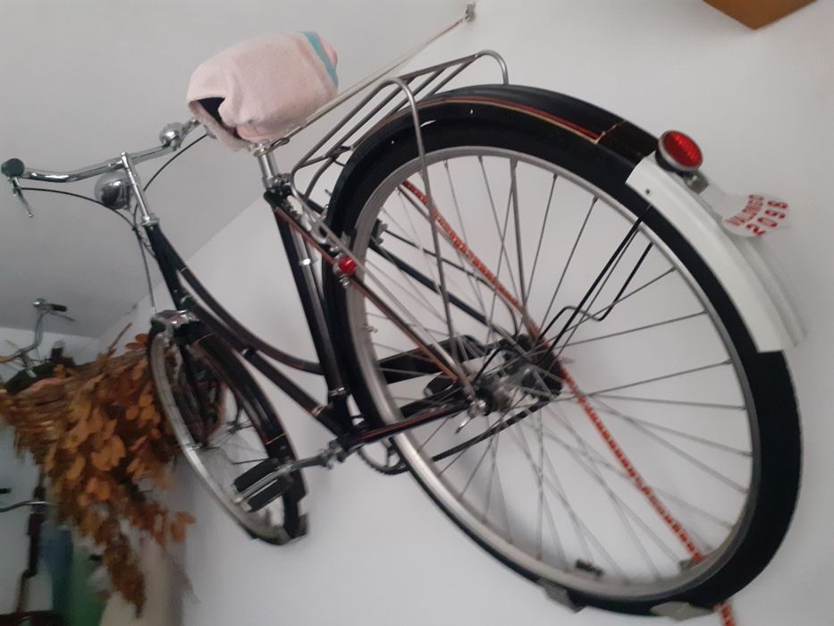 Bicicleta pasteleira  Montel  restaurada de senhora 26x1"3/8.