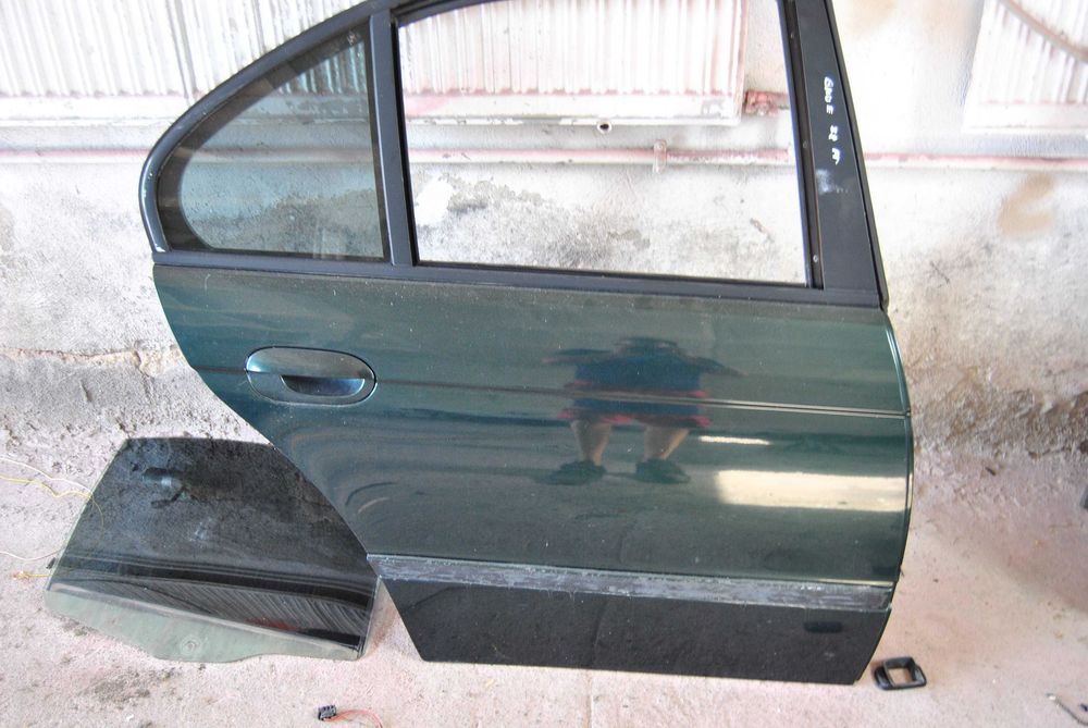 Drzwi prawy tył BMW e39