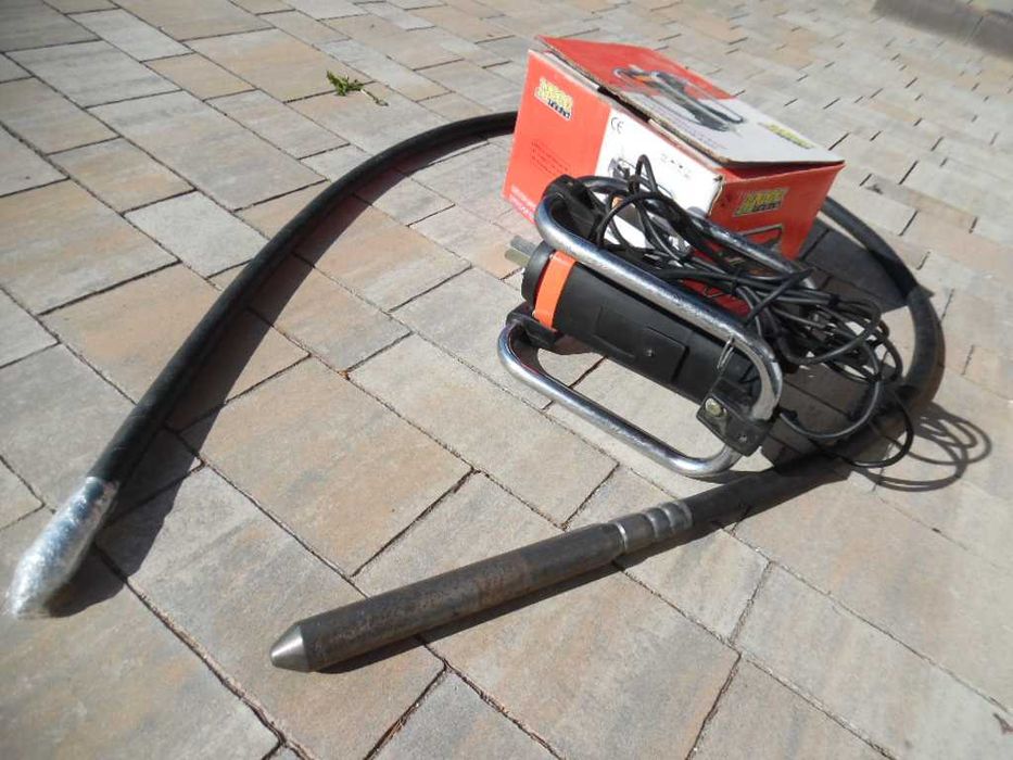 Wibrator do betonu Mecck tools AH-25 1600W