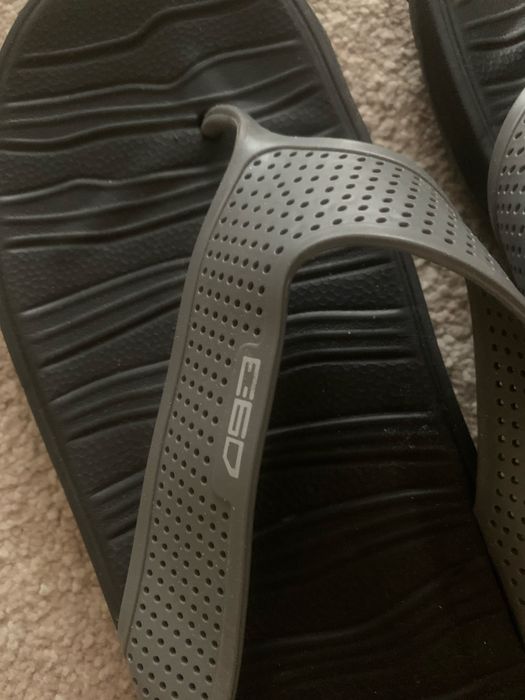 Продам чоловічі шльопаці.