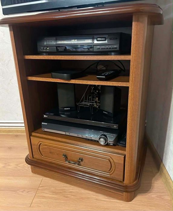 Szafka RTV pod telewizor