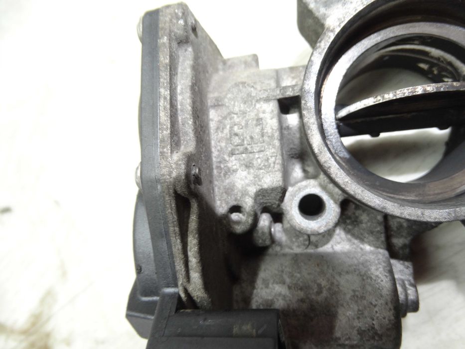 Дросельна заслінка AstraJ CorsaD Meriva 1.3CDTI A13DTE 08-15 55564247