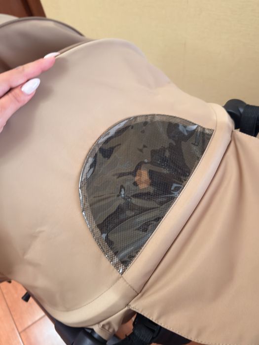 Прогулянкова коляска Carrello Bravo